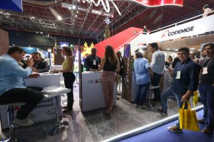 Governo de Minas encerra atividades do estande de serviços integrados no Congresso da AMM