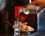 Dia da Cachaça Mineira: setor movimenta mais de R$ 600 milhões em Minas e reforça sua liderança nacional