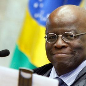 Joaquim Barbosa &eacute; confirmado como pr&eacute;-candidato &agrave; Presid&ecirc;ncia da Rep&uacute;blica em 2026