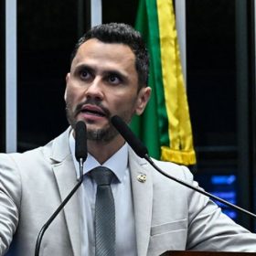 PL alinha acordo com Cleitinho e descarta apoio a Simões