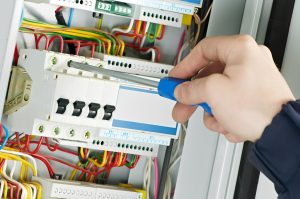 Cemig orienta sobre dispositivos simples que ajudam a reduzir riscos com energia el&eacute;trica&nbsp;