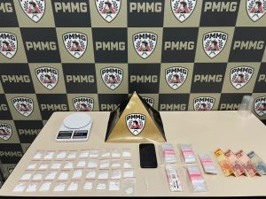 Polícia Militar prende homem por tráfico de drogas em Santo Antônio do Monte