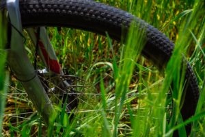 Homem furta bicicleta 7 minutos ap&oacute;s deixar a cadeia e &eacute; preso novamente em MG