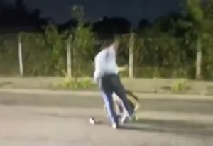 V&Iacute;DEO: motorista de &ocirc;nibus agride mulher ap&oacute;s briga de tr&acirc;nsito em BH
