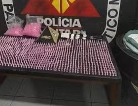 Homem &eacute; preso com 12 kg de coca&iacute;na e mais de mil pinos da droga em BH