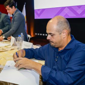 Governo de Minas entrega 50 t&iacute;tulos de regulariza&ccedil;&atilde;o fundi&aacute;ria em Nepomuceno