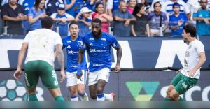 Cruzeiro vence Chapecoense e segue subindo na tabela do Brasileiro