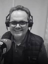 Morre Milton Naves, voz histórica do rádio esportivo mineiro, aos 67 anos