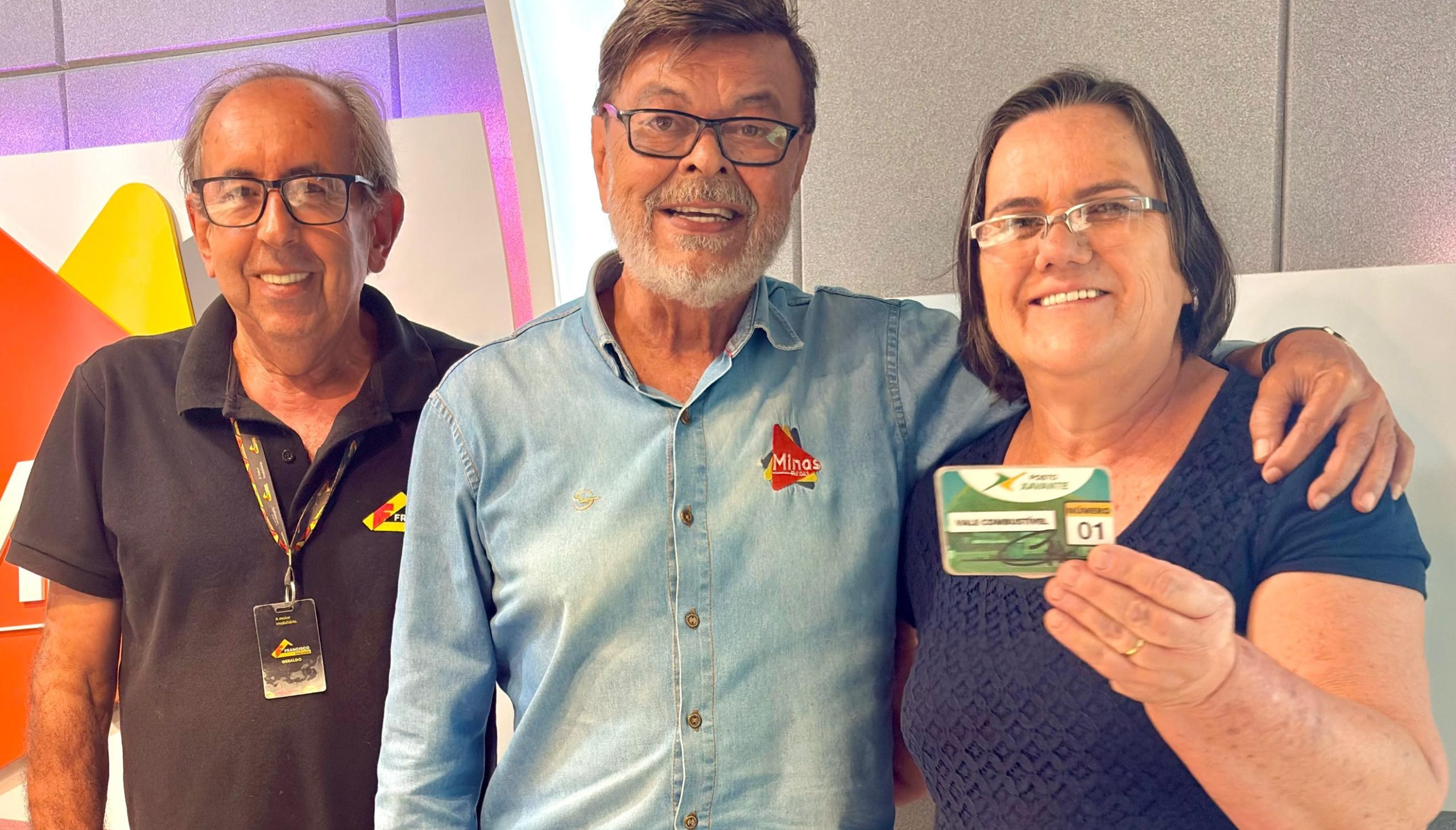 Ganhadora do Roletrando, Jandira do Catalão retirou o seu prêmio no programa Jorge Neto