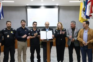 Governo de Minas transfere capital para Passos e anuncia constru&ccedil;&atilde;o de nova sede da Delegacia Regional de Pol&iacute;cia Civil na cidade