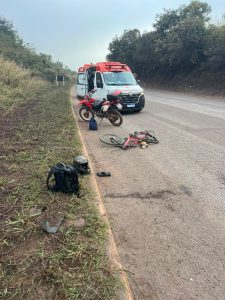 Acidente na MG-431 em Ita&uacute;na deixa ciclista ferido