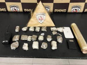 PM prende dupla por tráfico de drogas e receptação no Interlagos; menor é apreendido