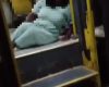 Cadeirante se arrasta para descer de &ocirc;nibus em Divin&oacute;polis; caso provoca indigna&ccedil;&atilde;o