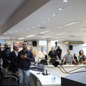 Vereadores analisam projetos sobre sa&uacute;de, seguran&ccedil;a e urbanismo em reuni&atilde;o da C&acirc;mara