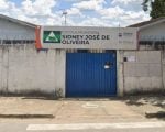 Moradores questionam falta de acesso &agrave; nova quadra da Escola Sidney Jos&eacute; de Oliveira; Prefeitura presta esclarecimentos