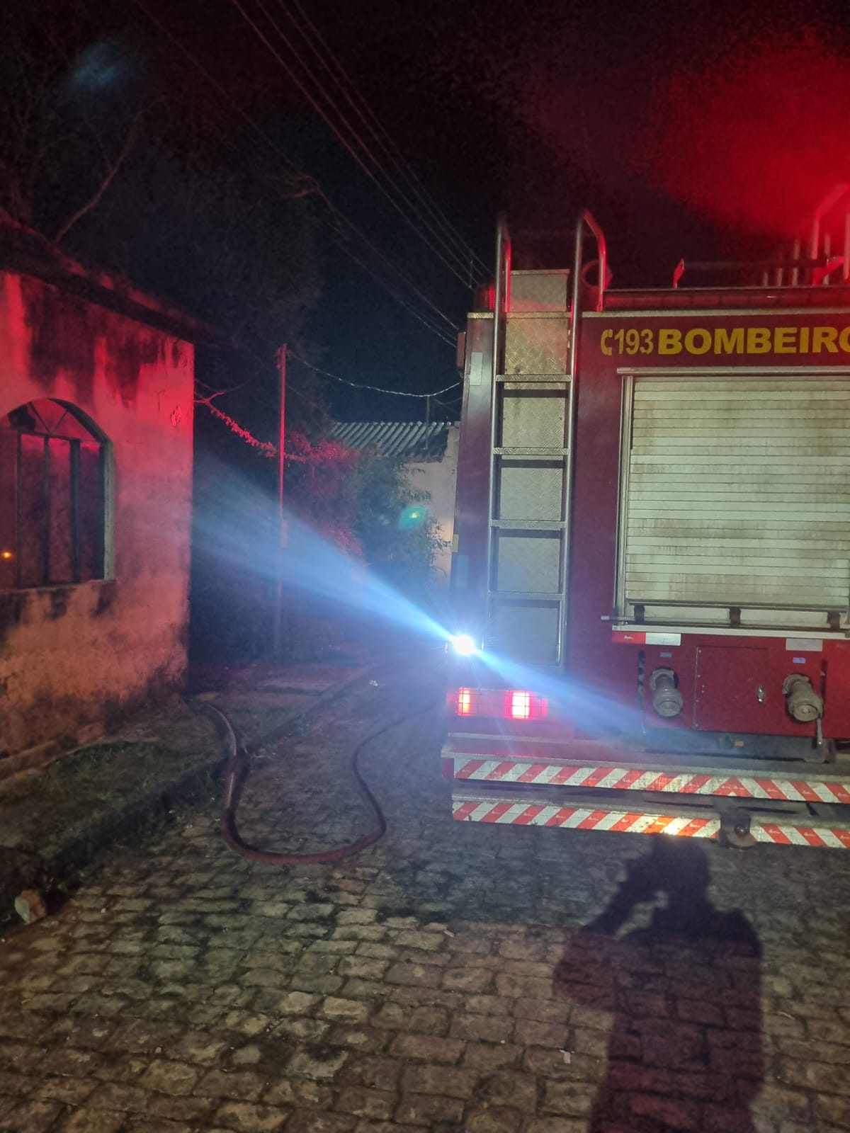Incêndio em residência pode ter sido causado por ex-companheiro da moradora
