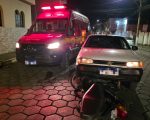 Formiga: Batida entre moto e carros deixa mulher com suspeita de fraturas no bra&ccedil;o e na perna