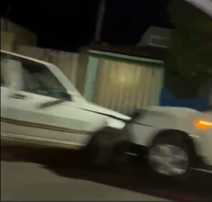 Acidente envolvendo dois veículos é registrado na Avenida Ayrton Senna, em Divinópolis