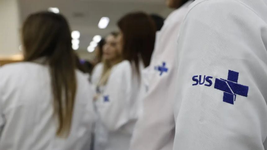 Divinópolis abre processo seletivo na área da saúde; salários chegam a R$ 7,8 mil