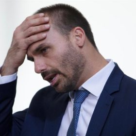 Eduardo Bolsonaro é condenado por articular interferência dos EUA no julgamento do pai