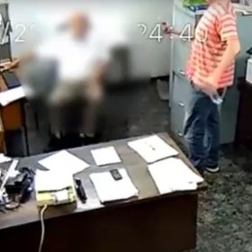 Homem é preso após ameaçar o pai com faca no Centro de Divinópolis