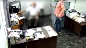 Homem é preso após ameaçar o pai com faca no Centro de Divinópolis
