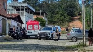 Homem morre a tiros e dois ficam feridos no no Elizabeth Nogueira, em Divinópolis