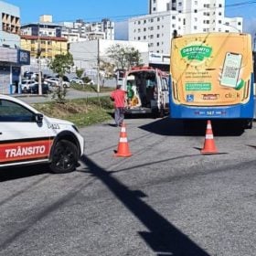 Homem passa mal em ônibus e é socorrido perto da rodoviária de Divinópolis