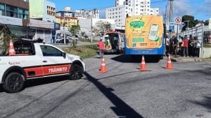 Homem passa mal em ônibus e é socorrido perto da rodoviária de Divinópolis