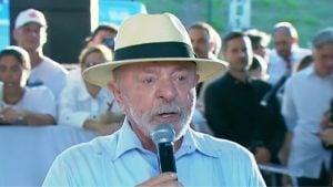 Lula assina medida que exige nota mínima no Enamed para exercer medicina no Brasil