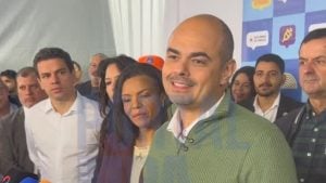 Mateus Simões alfineta Lula sobre Hospital Regional 'Já era para estar funcionando'