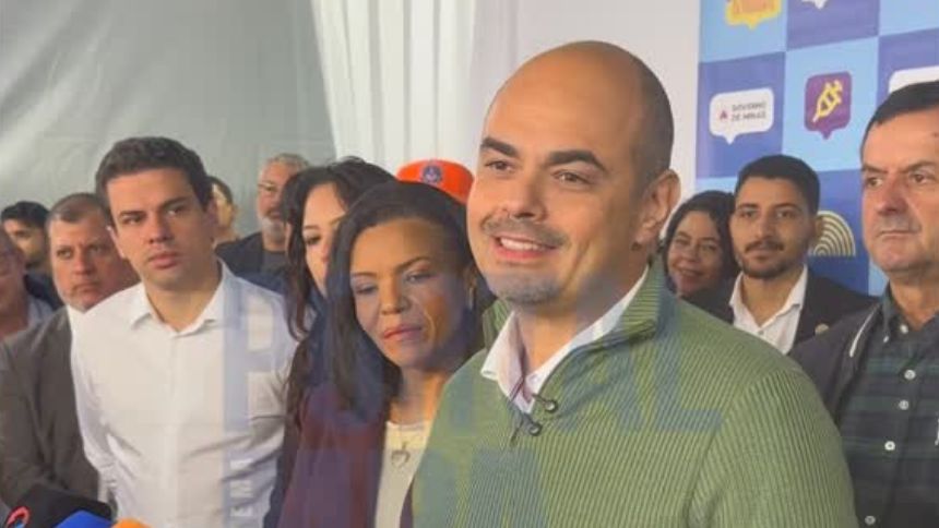 Mateus Simões alfineta Lula sobre Hospital Regional 'Já era para estar funcionando'