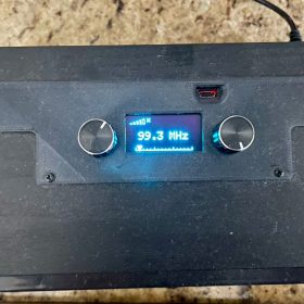 Mineiros passam quase quatro horas por dia ouvindo rádio, diz pesquisa Quaest