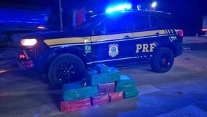 Mulheres são presas com mais de 130 kg de maconha na BR-262, em Bom Despacho