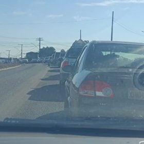 Obras na BR-494, em Divinópolis, causam lentidão de 3 km com sistema pare e siga