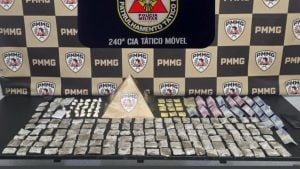 PM prende homem por tr&aacute;fico e apreende grande quantidade de drogas em Divin&oacute;polis
