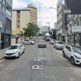 Rua Paraíba, em Divinópolis, é interditada para manutenção na rede elétrica