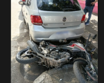 VÍDEO: Acidente entre carro e moto deixa motociclista ferido no Centro de Divinópolis