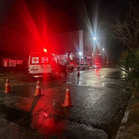 Idosa é atropelada na Rua Pernambuco, em Divinópolis