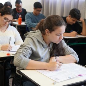 Estudantes mineiros têm até esta sexta-feira (5/6) para se inscrever no Enem 2026