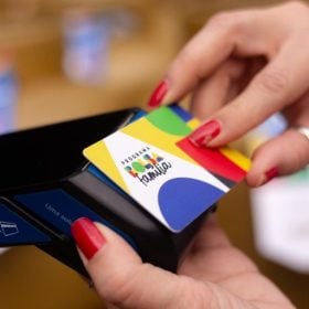 Bolsa Fam&iacute;lia chega a mais de 1,4 milh&otilde;es de benefici&aacute;rios de Minas Gerais a partir desta quarta (17)