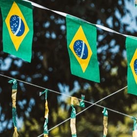 CDL Divinópolis orienta empresas sobre expediente durante jogos do Brasil na Copa de 2026