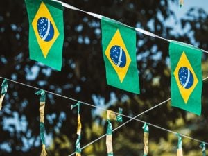CDL Divinópolis orienta empresas sobre expediente durante jogos do Brasil na Copa de 2026