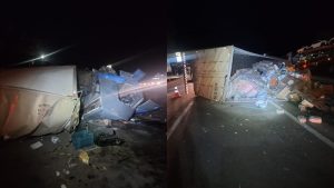 Motorista fica preso às ferragens após carreta tombar na BR-381 em Oliveira