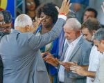 Em carta, PT busca aproximação com evangélicos e defende legado dos governos Lula