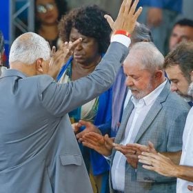 Em carta, PT busca aproximação com evangélicos e defende legado dos governos Lula