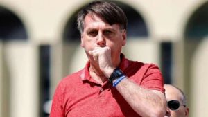 Relatório aponta agravamento de crises de soluço de Bolsonaro