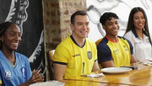 De olho na Copa, governo do Equador derruba imposto sobre cerveja