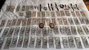 PF apreende US$ 49 mil em quarto de hotel de senador durante operação sobre Banco Master