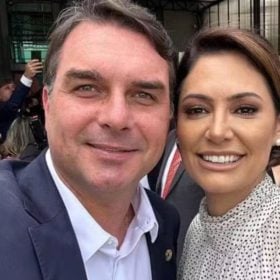 Bolsonaro tenta encerrar crise entre Flávio e Michelle Bolsonaro